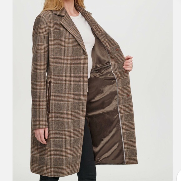 Coat - Picture 2 of 3